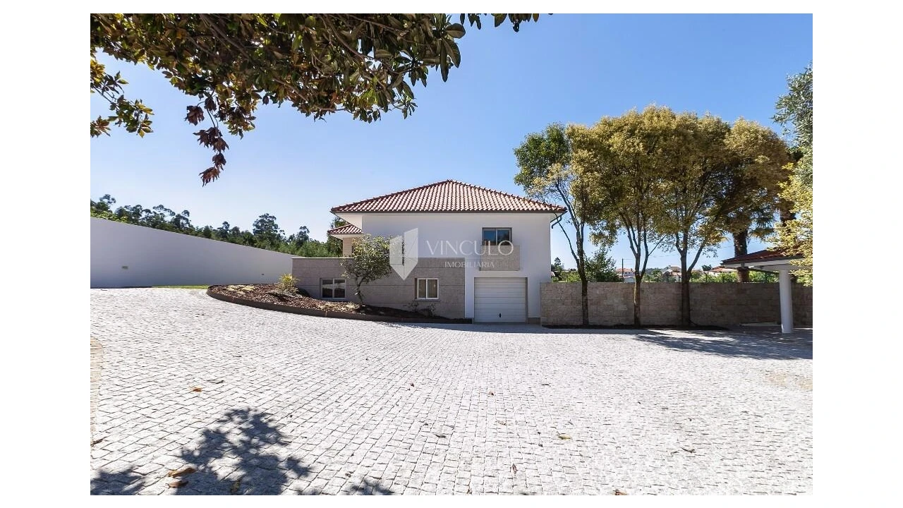 Moradia T5 para Venda em Fafe Foto 6