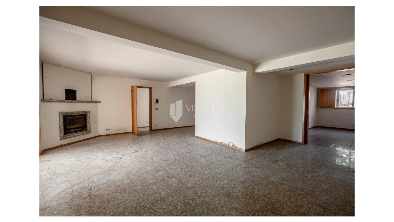 Moradia T5 para Venda em Fafe Foto 9