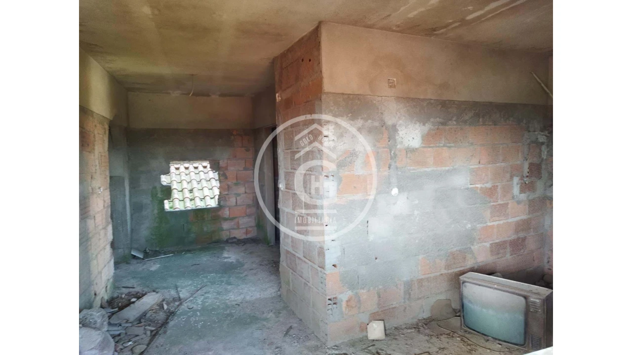 Prédio para Venda em São Pedro de Tomar Foto 24