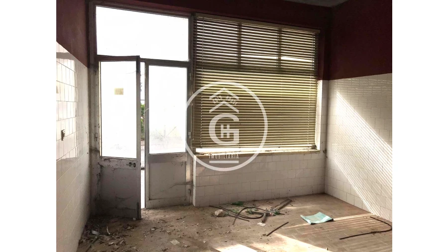 Prédio para Venda em São Pedro de Tomar Foto 6