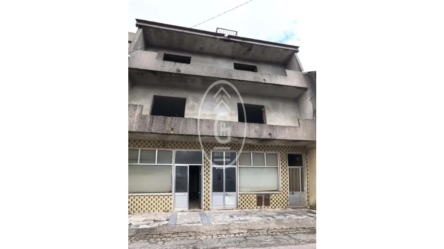 Prédio para Venda em São Pedro de Tomar Foto 3