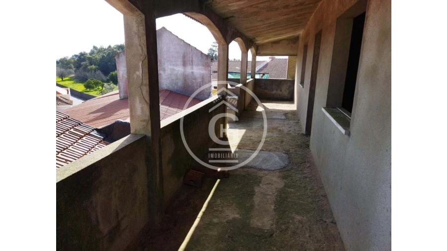 Prédio para Venda em São Pedro de Tomar Foto 23