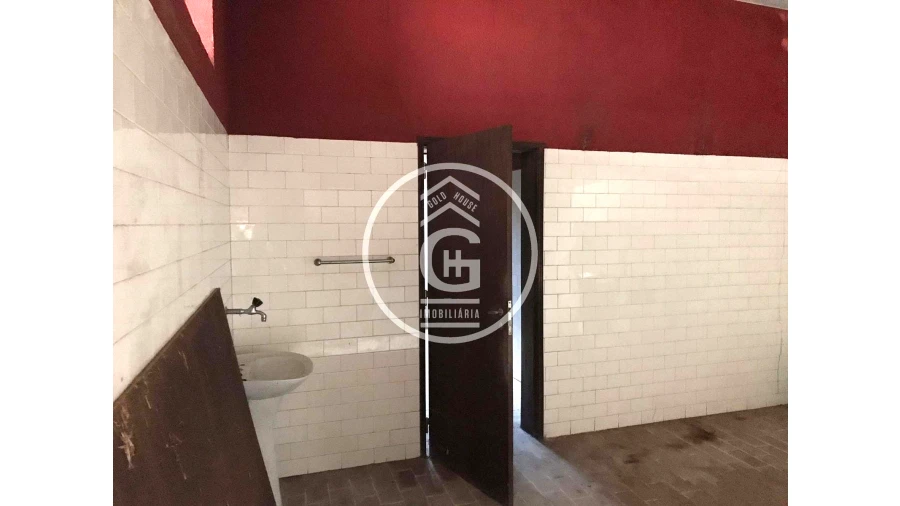 Prédio para Venda em São Pedro de Tomar Foto 4