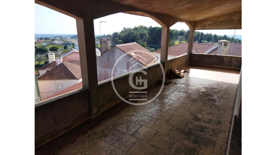 Prédio para Venda em São Pedro de Tomar Foto 13