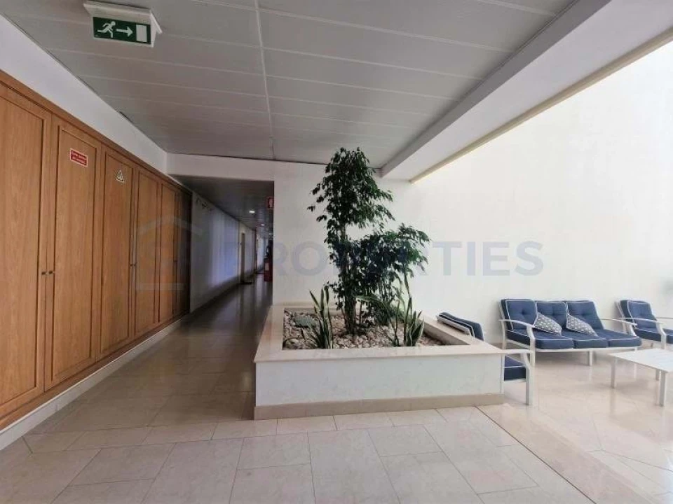 Apartamento T1 para Venda em Quarteira Foto 27