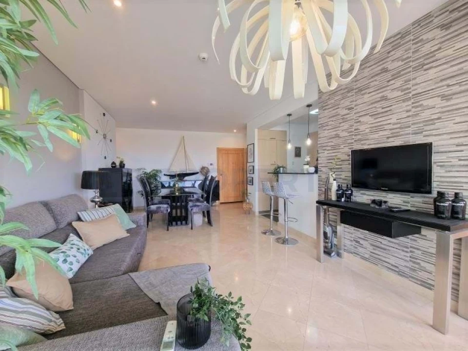 Apartamento T1 para Venda em Quarteira Foto 10