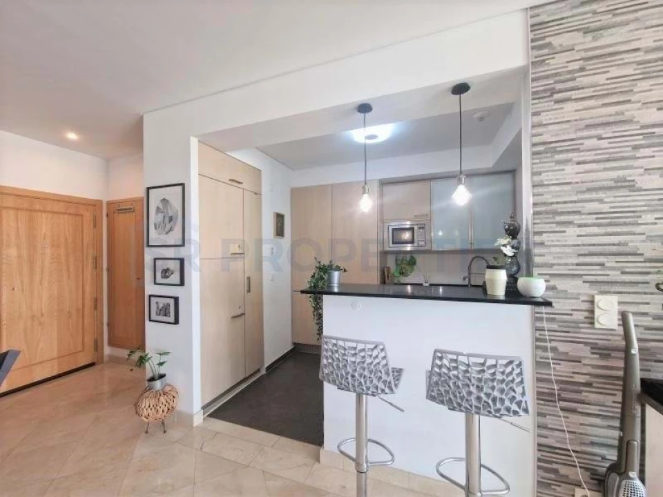 Apartamento T1 para Venda em Quarteira Foto 5