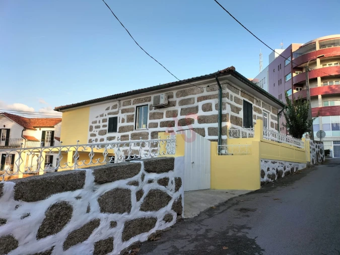 Moradia T2 para Venda em Riba de Ave Foto 4