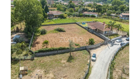 Terreno para Venda em Grijó e Sermonde