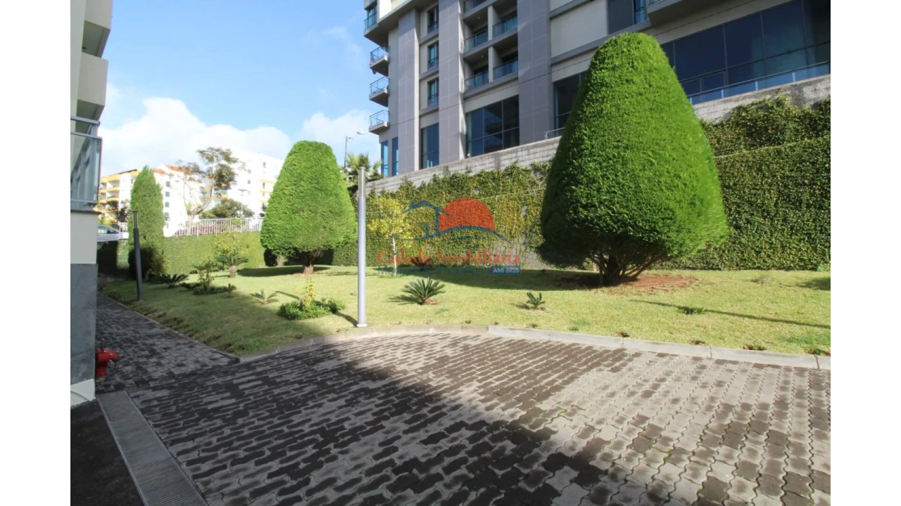 Apartamento T3 para Venda em São Martinho Foto 8