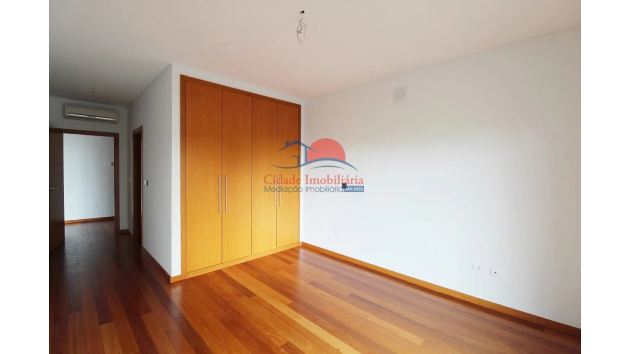 Apartamento T3 para Venda em São Martinho Foto 17