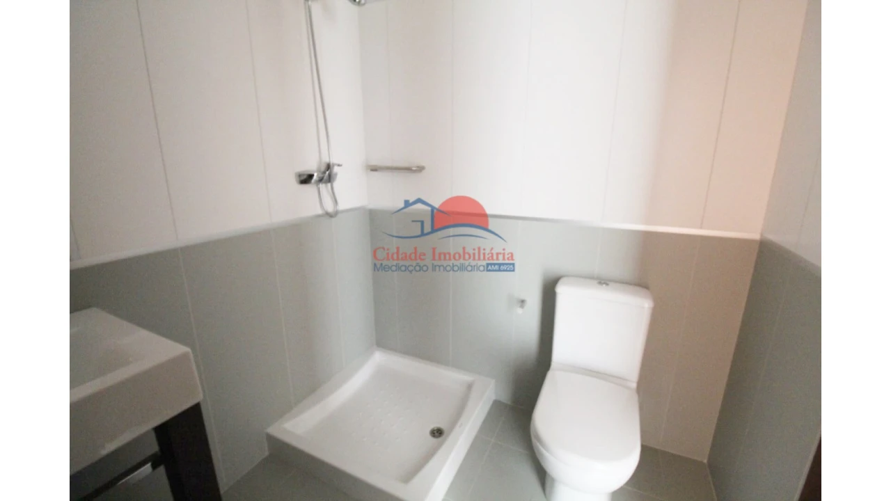 Apartamento T3 para Venda em São Martinho Foto 21