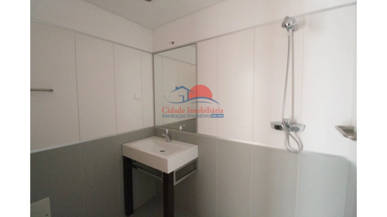 Apartamento T3 para Venda em São Martinho Foto 22