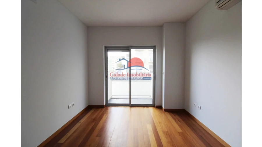Apartamento T3 para Venda em São Martinho Foto 20