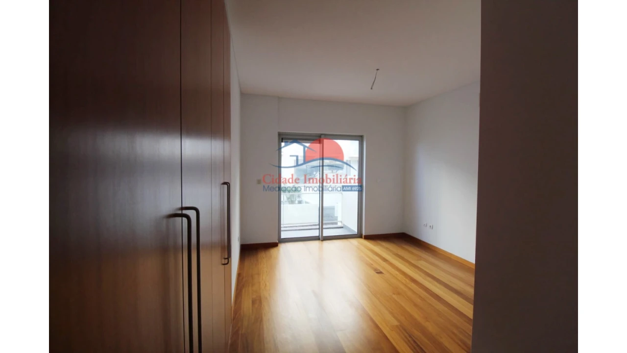 Apartamento T3 para Venda em São Martinho Foto 9