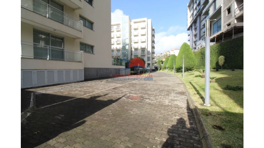 Apartamento T3 para Venda em São Martinho Foto 19