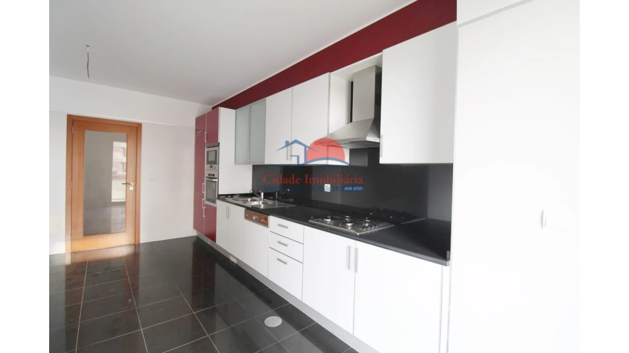 Apartamento T3 para Venda em São Martinho Foto 8