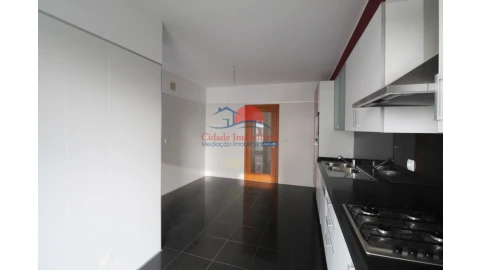 Apartamento T3 para Venda em São Martinho