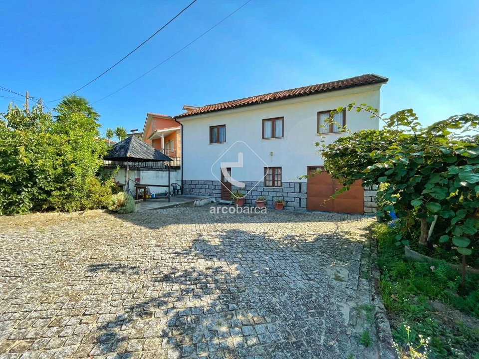 Moradia T4 para Venda em Couto Foto 3