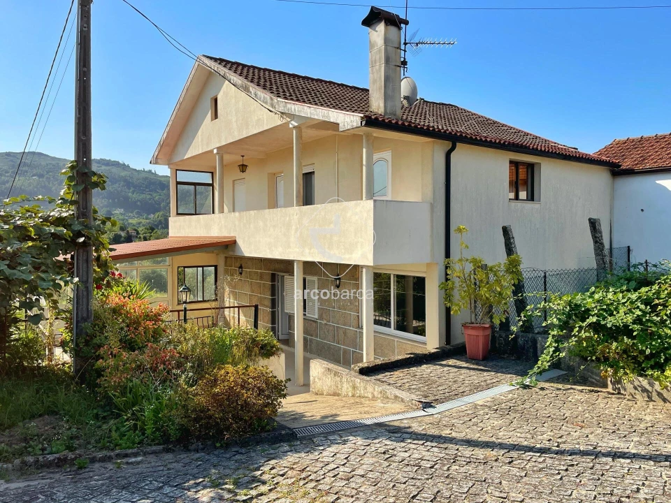 Moradia T4 para Venda em Couto Foto 4