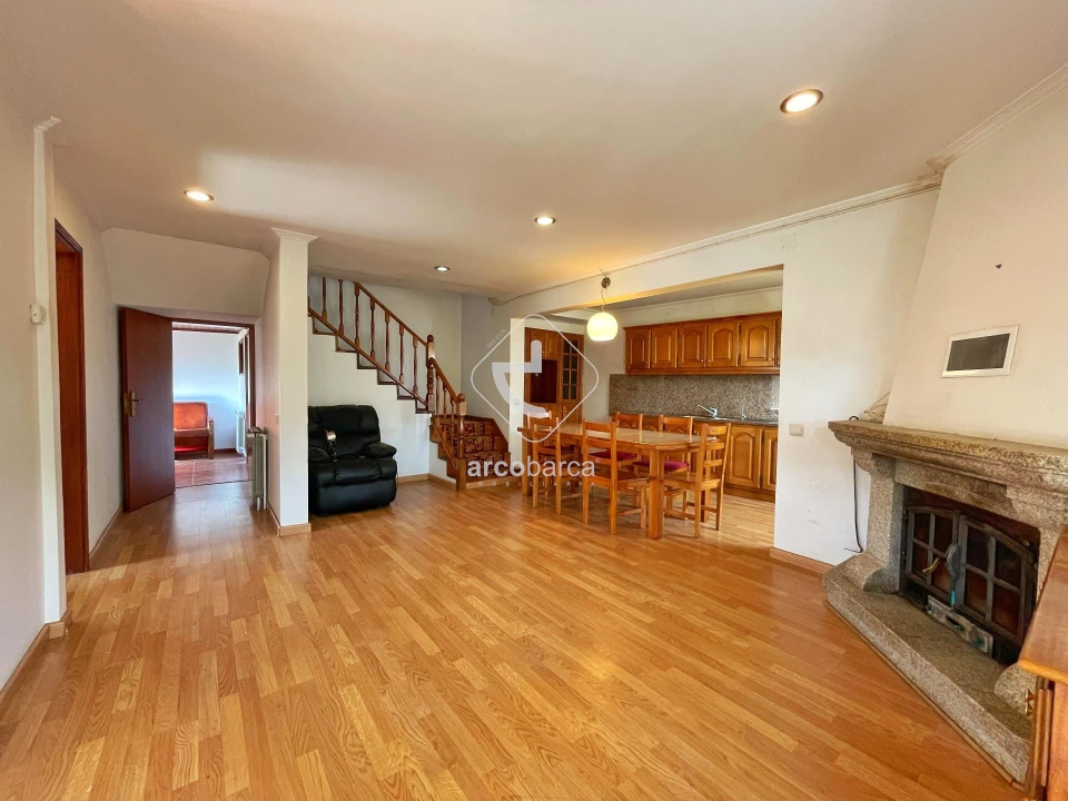 Moradia T4 para Venda em Couto Foto 14