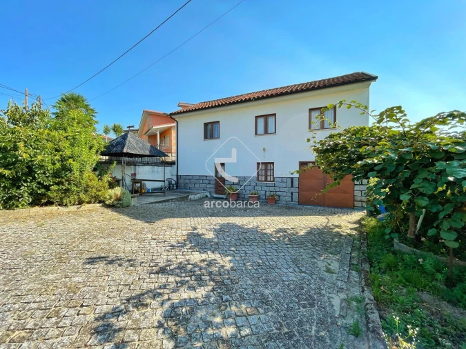 Moradia T4 para Venda em Couto Foto 3