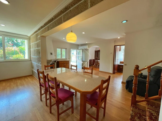 Moradia T4 para Venda em Couto Foto 16