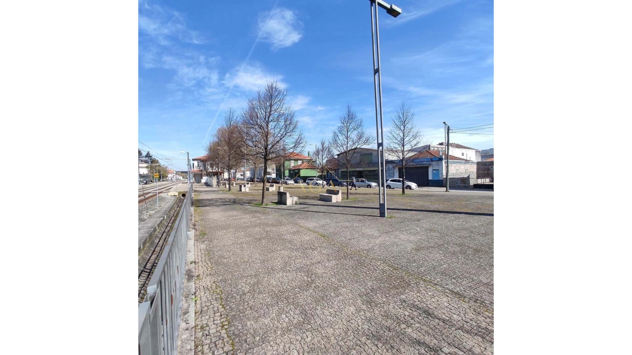 Prédio para Venda em Castêlo da Maia Foto 5