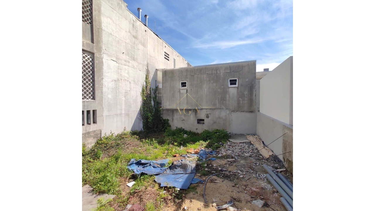 Prédio para Venda em Castêlo da Maia Foto 4
