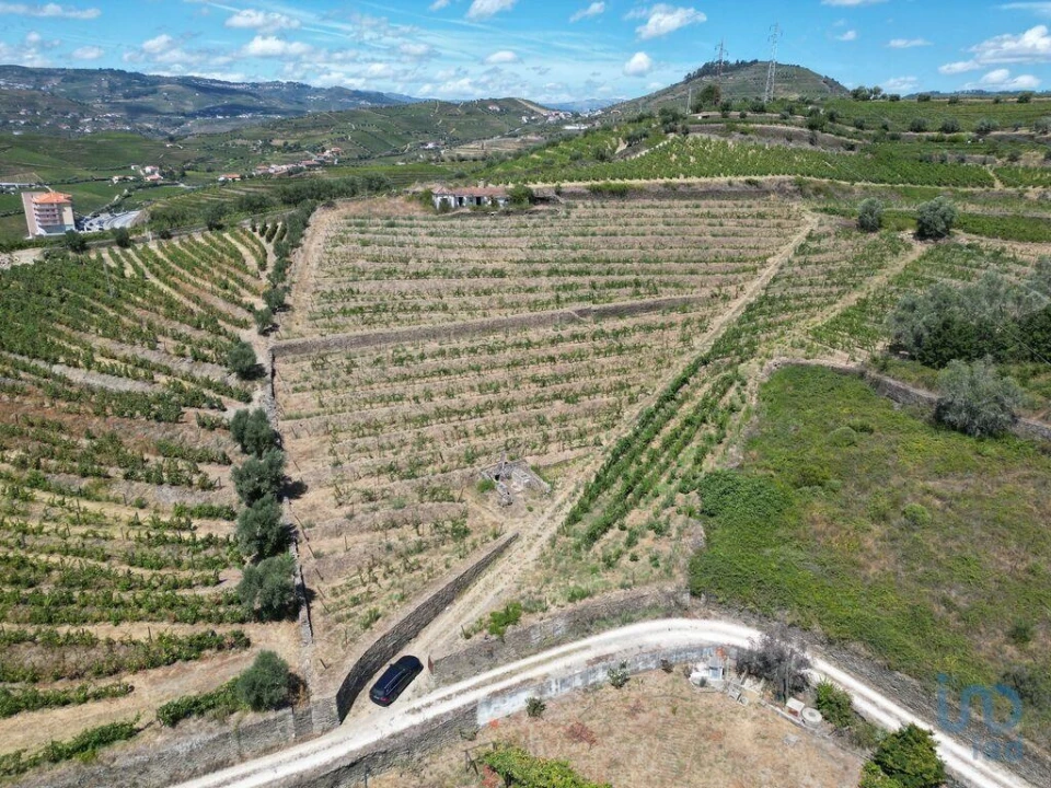 Moradia T4 para Venda em Peso da Régua e Godim Foto 1