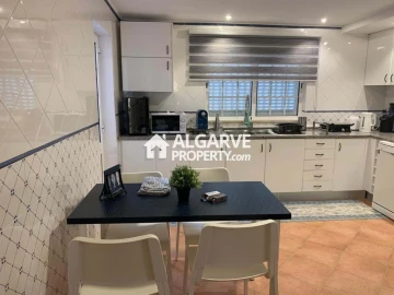 Moradia T4 para Venda em Quarteira