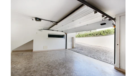 Moradia T4 para Venda em Charneca de Caparica e Sobreda