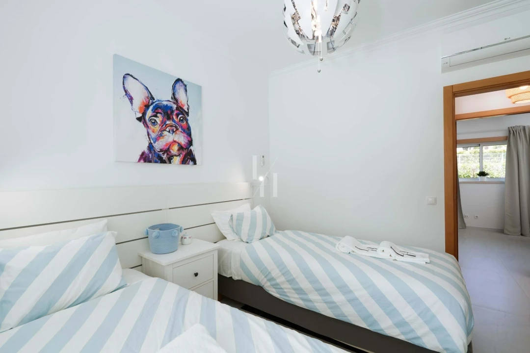 Apartamento T2 para Arrendamento férias em Quarteira Foto 14