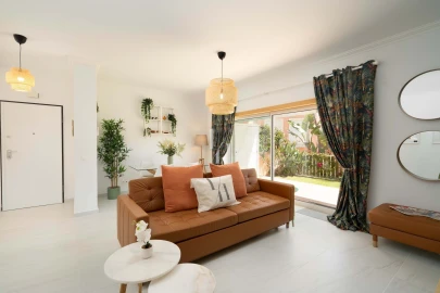 Apartamento T2 para Arrendamento férias em Quarteira