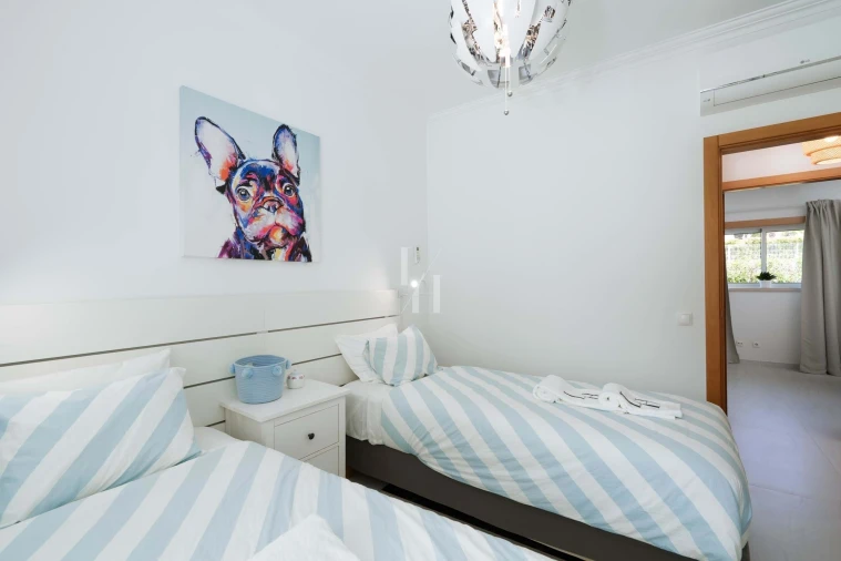 Apartamento T2 para Arrendamento férias em Quarteira Foto 14