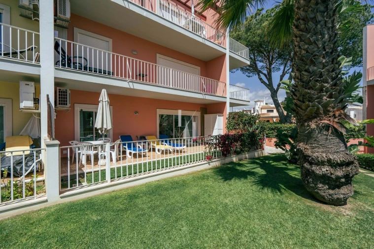 Apartamento T2 para Arrendamento férias em Quarteira Foto 22