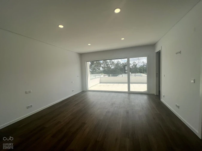 Moradia T4 para Venda em Corroios Foto 7