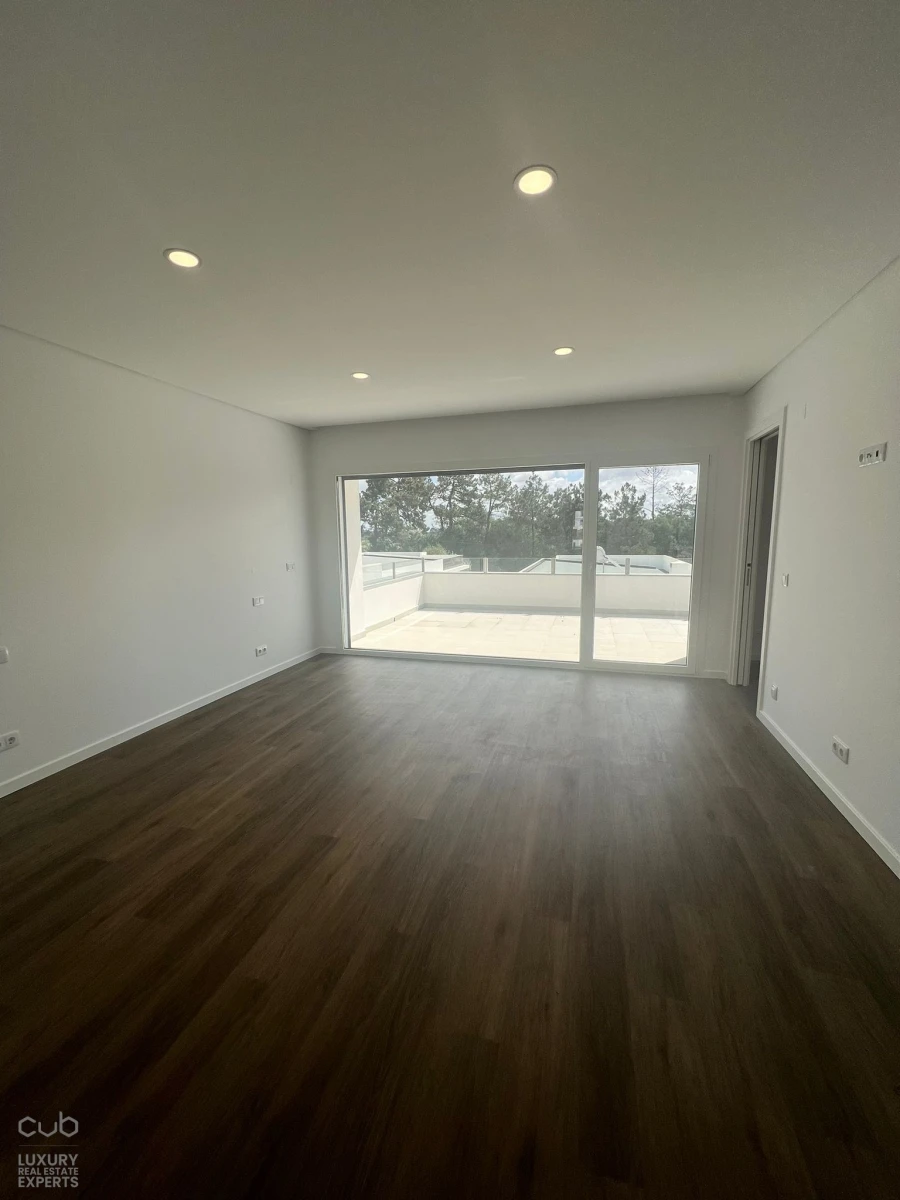 Moradia T4 para Venda em Corroios Foto 8