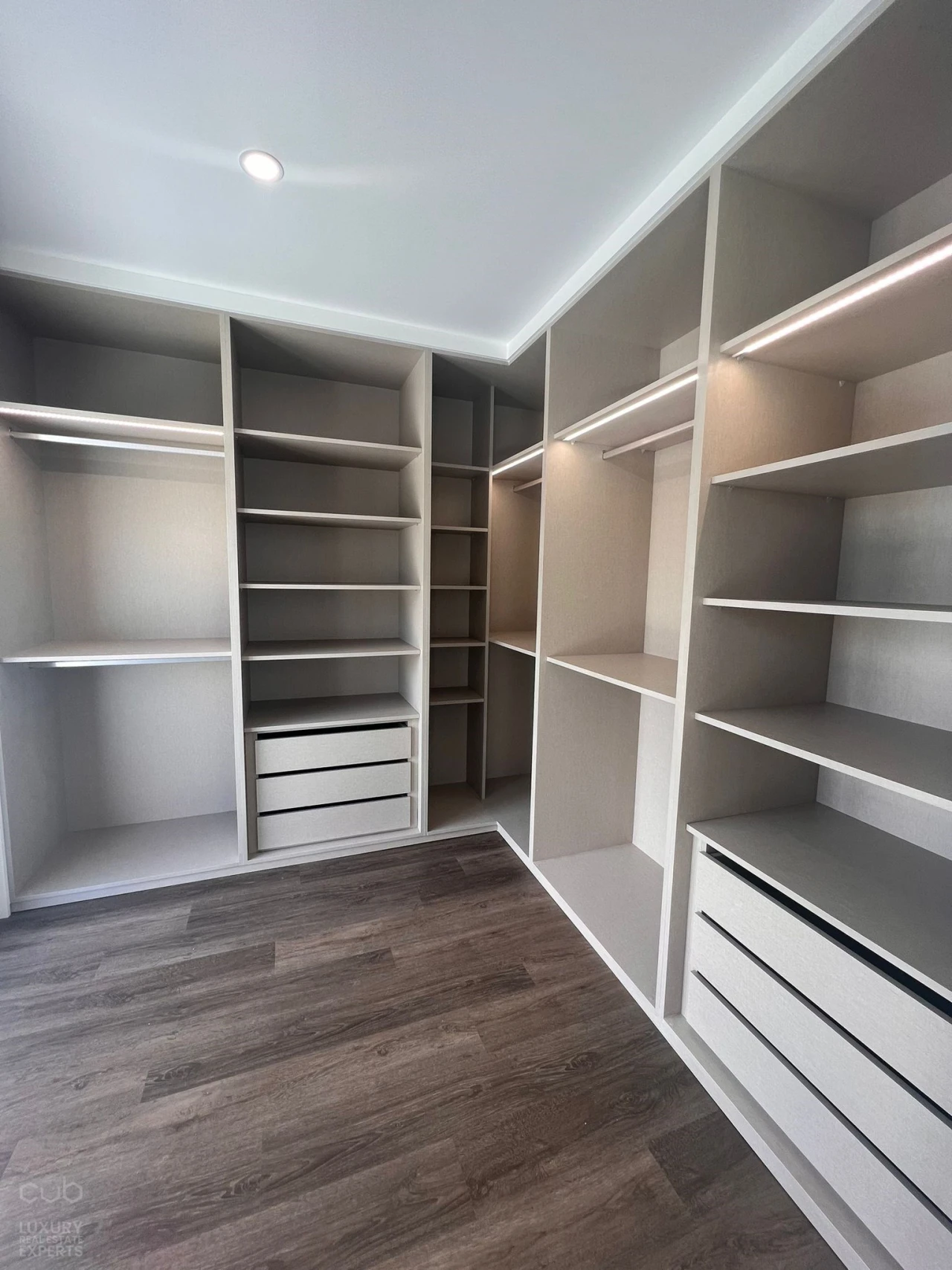 Moradia T4 para Venda em Corroios Foto 3