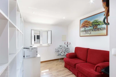 Moradia T5 para Venda em Corroios