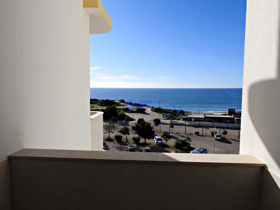 Apartamento T1 para Venda em Armação de Pera Foto 2