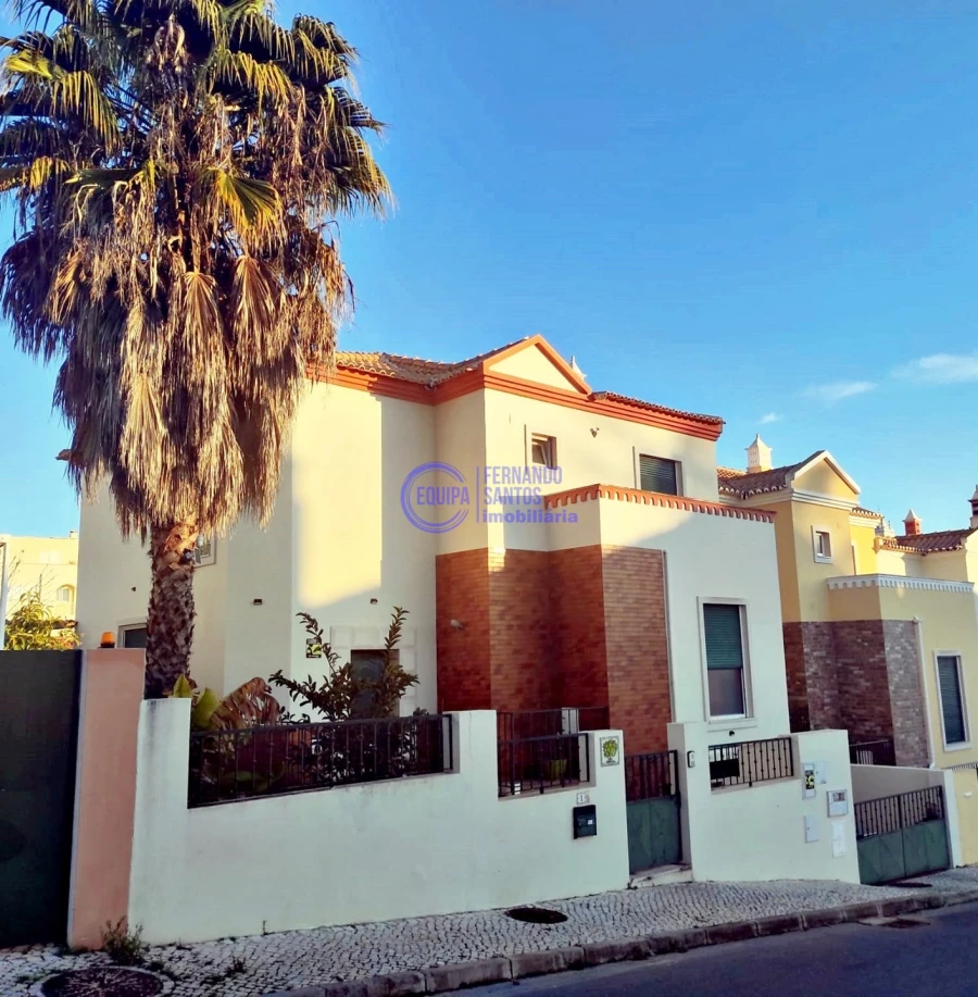 Moradia T4 para Venda em Silves Foto 2