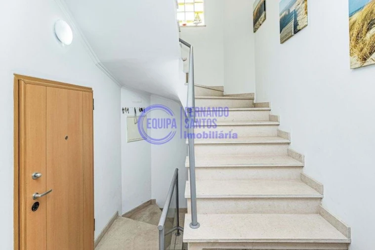 Moradia T4 para Venda em Silves Foto 11