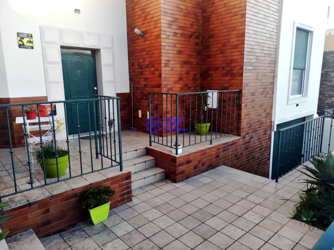 Moradia T4 para Venda em Silves Foto 37