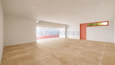 Moradia T4 para Venda em Quarteira
