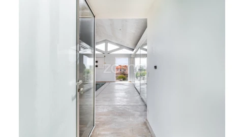 Moradia T13 para Venda em Arcozelo