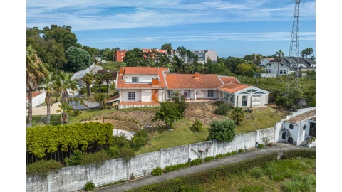 Moradia T13 para Venda em Arcozelo