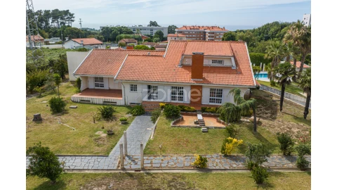 Moradia T13 para Venda em Arcozelo