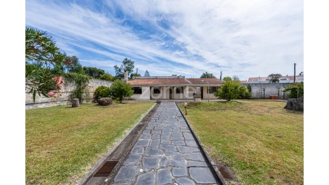 Moradia T13 para Venda em Arcozelo