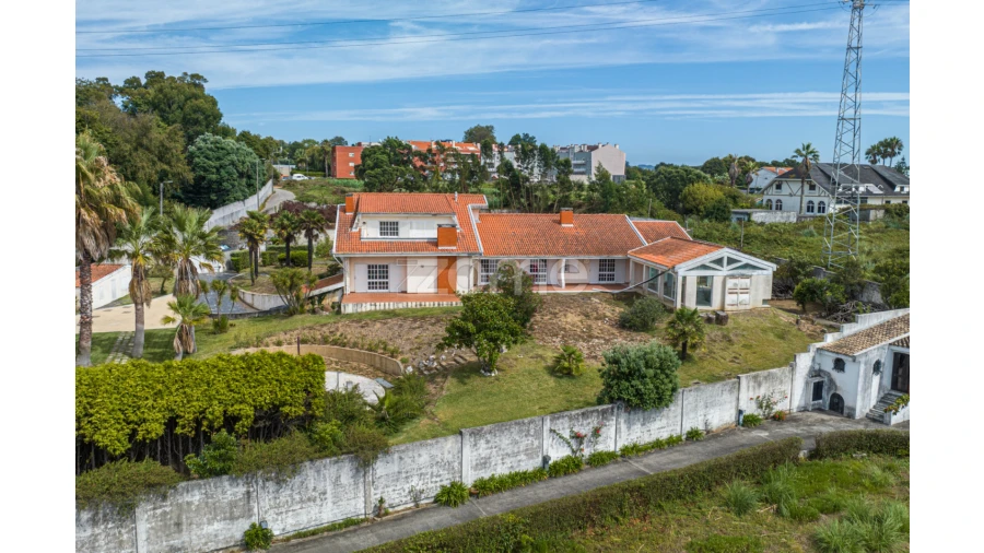 Moradia T13 para Venda em Arcozelo Foto 58